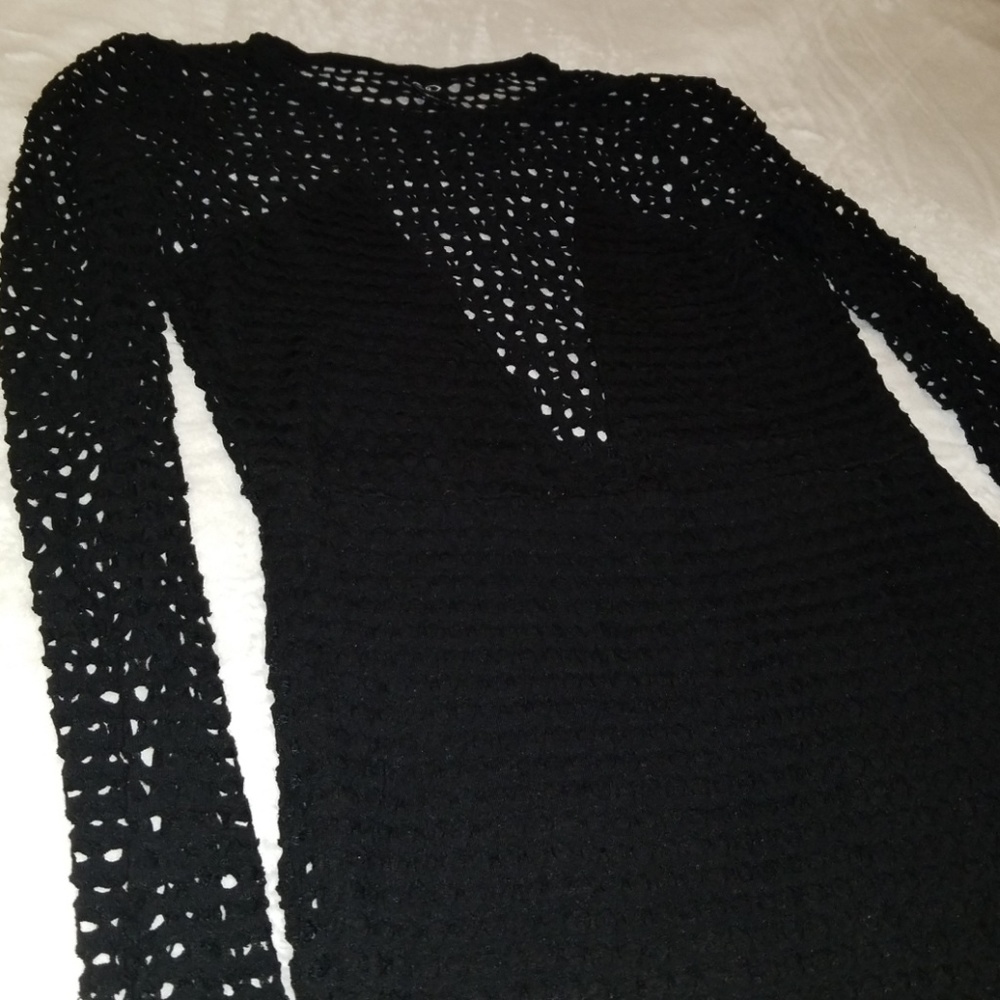 Windsor black midi dress